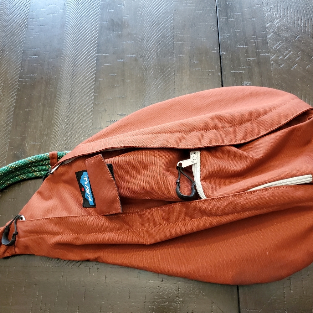 Kavu large red sand sling bag
